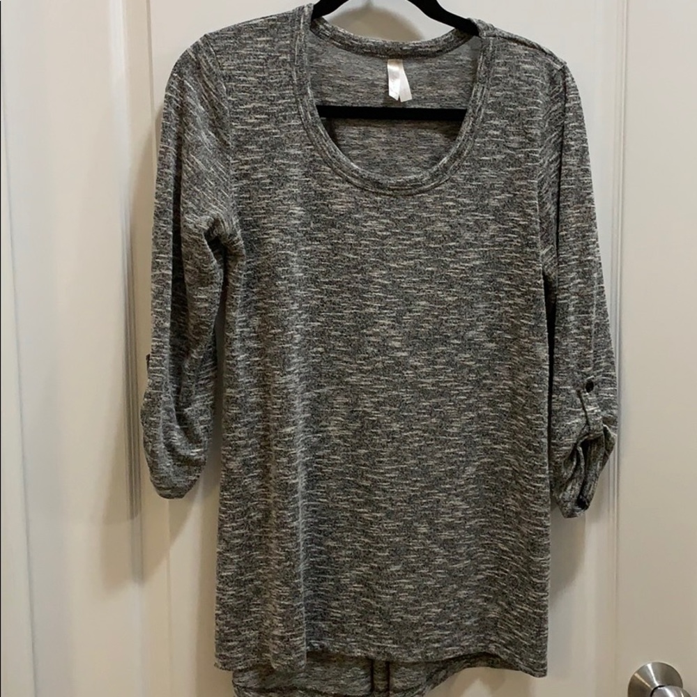 BOGO 2 Dye 4 Grey Button Back 3/4 sleeve top